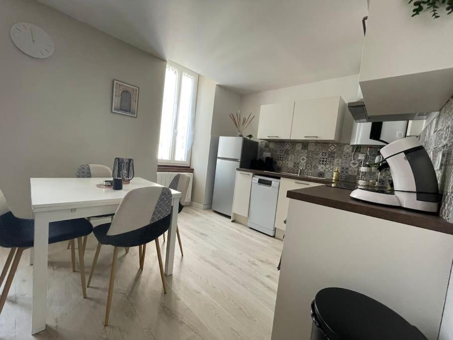 T2 Refait A Neuf Sur Le Theme Oriental Apartment Rodez Exterior photo